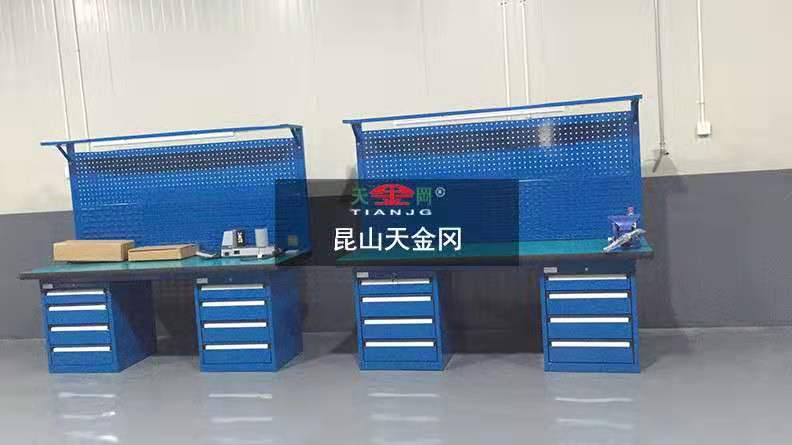 工具柜廠家天金岡為中國點贊 工具柜廠家天金岡為中國點贊