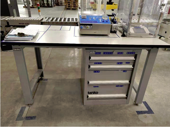 天金岡不銹鋼工作臺(tái)帶工具柜