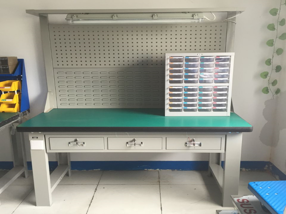 鉗工臺(tái)，為車(chē)間提供一站式服務(wù)【天金岡】