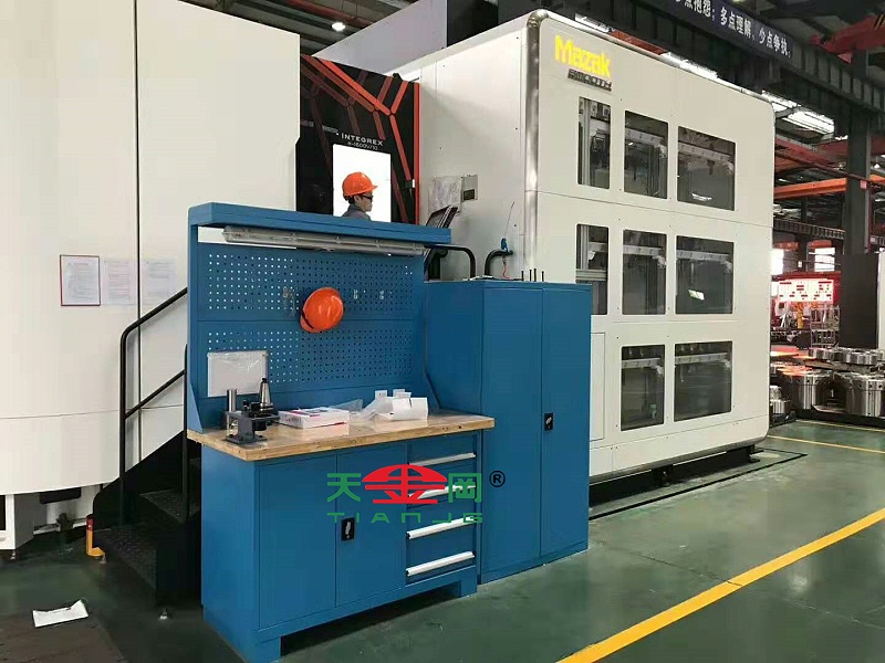 天金岡重型鉗工臺 天金岡重型鉗工臺