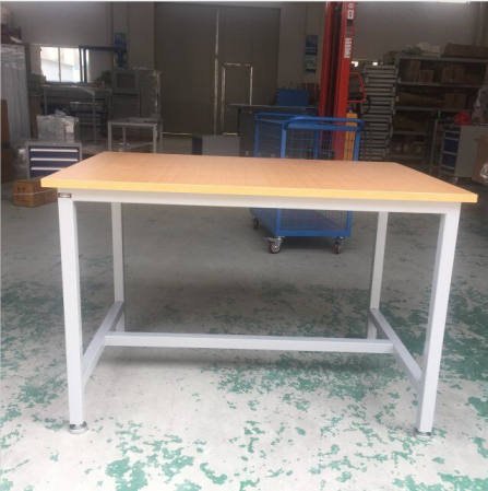 天金岡實木鉗工桌--客戶場景 天金岡實木鉗工桌--客戶場景