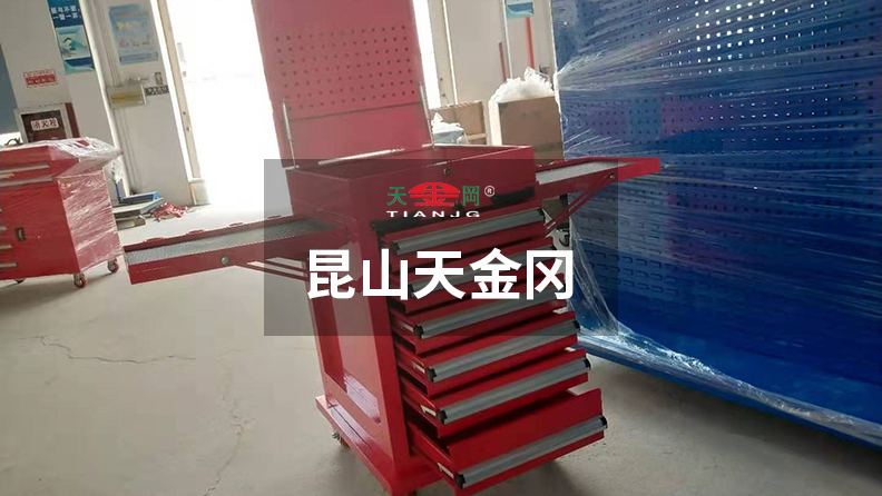 鉗工工具柜廠家秉承“天的胸懷、金的品質、岡的服務”