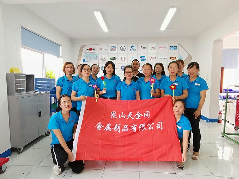 工具柜廠家天金岡為大家獻中秋祝福 工具柜廠家天金岡為大家獻中秋祝福