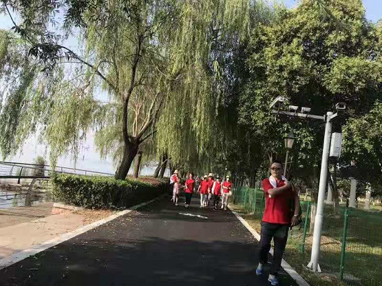 天金岡頭頂烈日,陽澄湖徒步30公里 天金岡頭頂烈日,陽澄湖徒步30公里