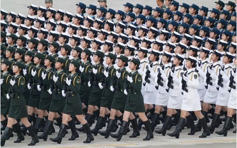 她們英姿颯爽，氣勢不凡，國之巾幗