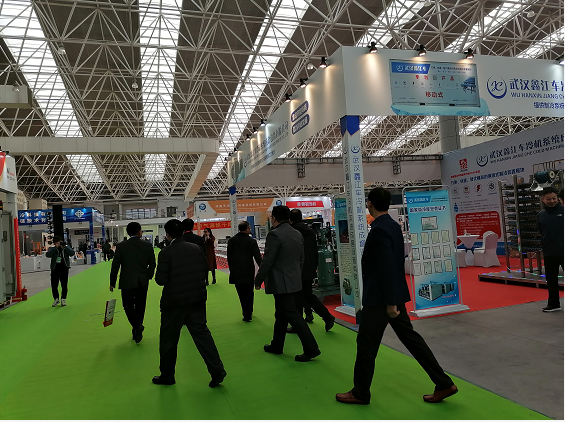 昆山市政府領導蒞臨物流展現場考察 昆山市政府領導蒞臨物流展現場考察